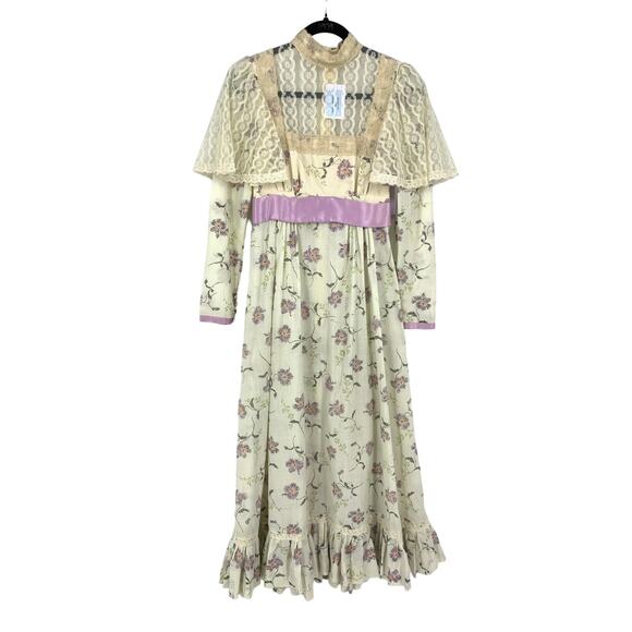 American Vintage Dresses & Skirts - Vintage 70s Prairie Dress Floral Print Apx Size Small Purple Sash Cream Lace